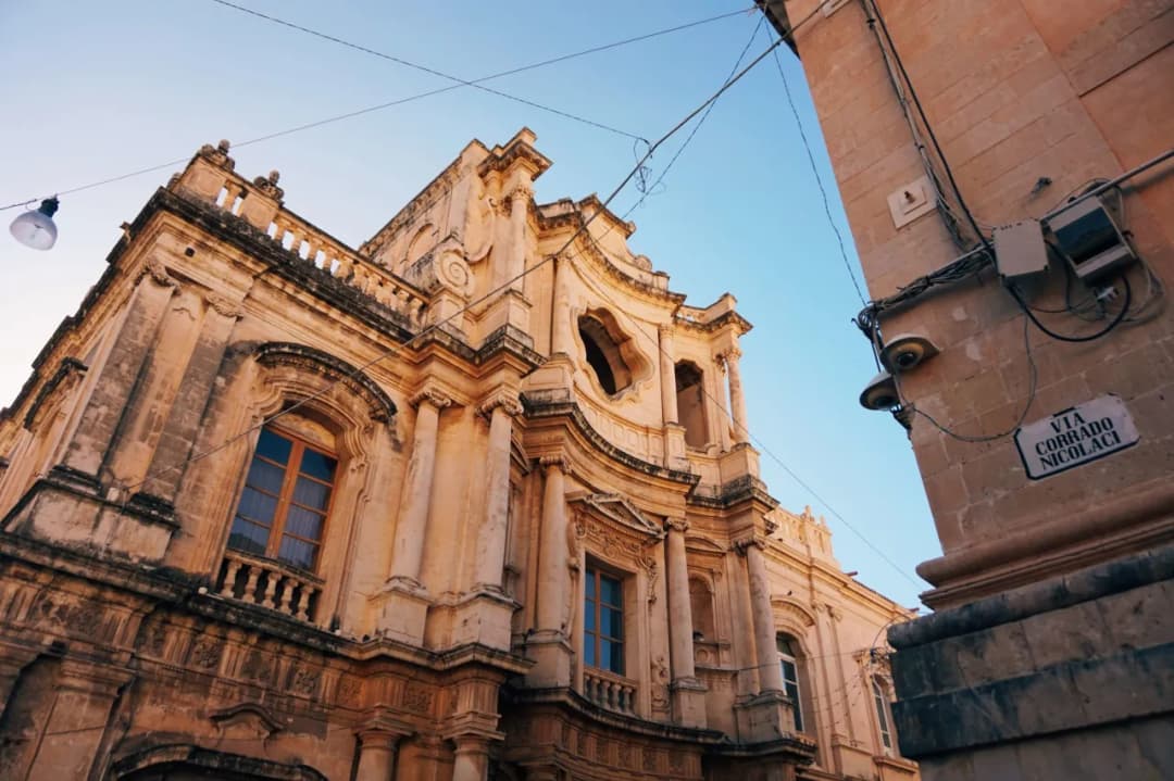 Czy w Palermo jest bezpiecznie? Poznaj prawdę o stolicy Sycylii