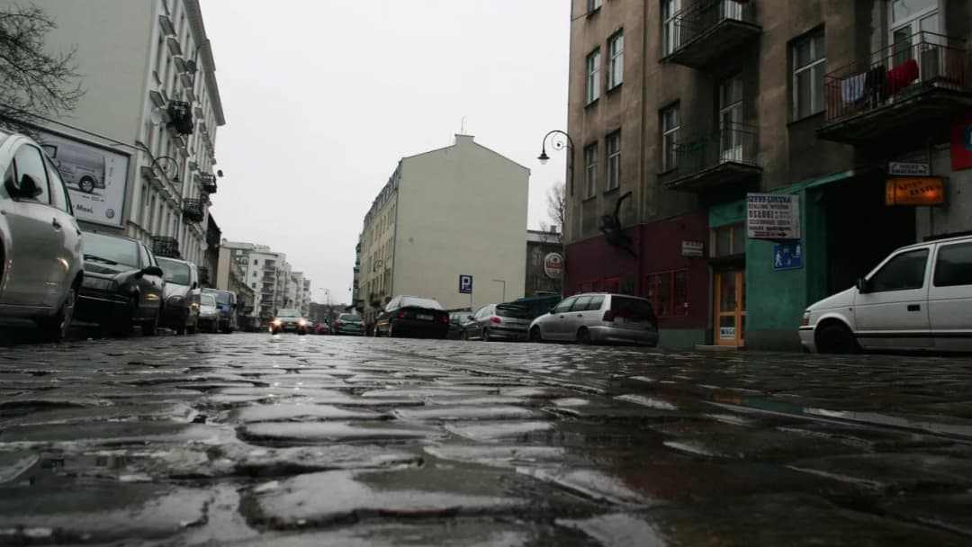 Czy w Warszawie jest bezpiecznie? Odkryj niebezpieczne dzielnice i porady