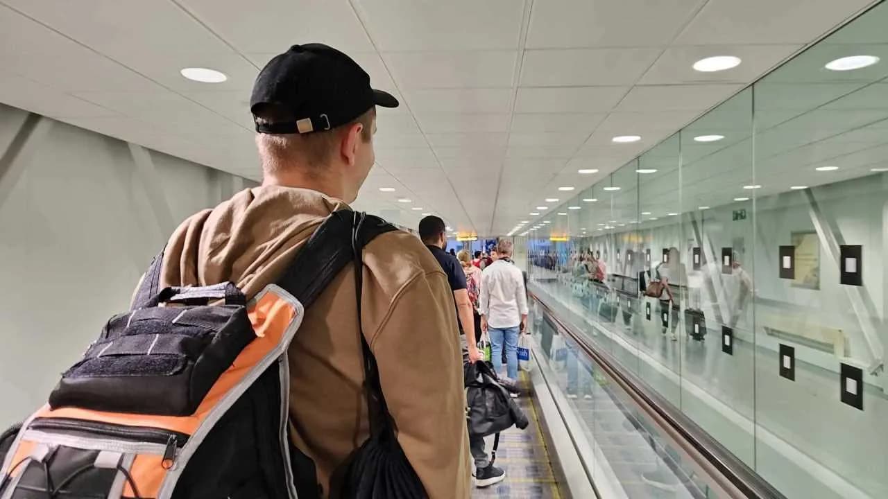 Jak sprawnie poruszać się po lotnisku Stansted i unikać problemów