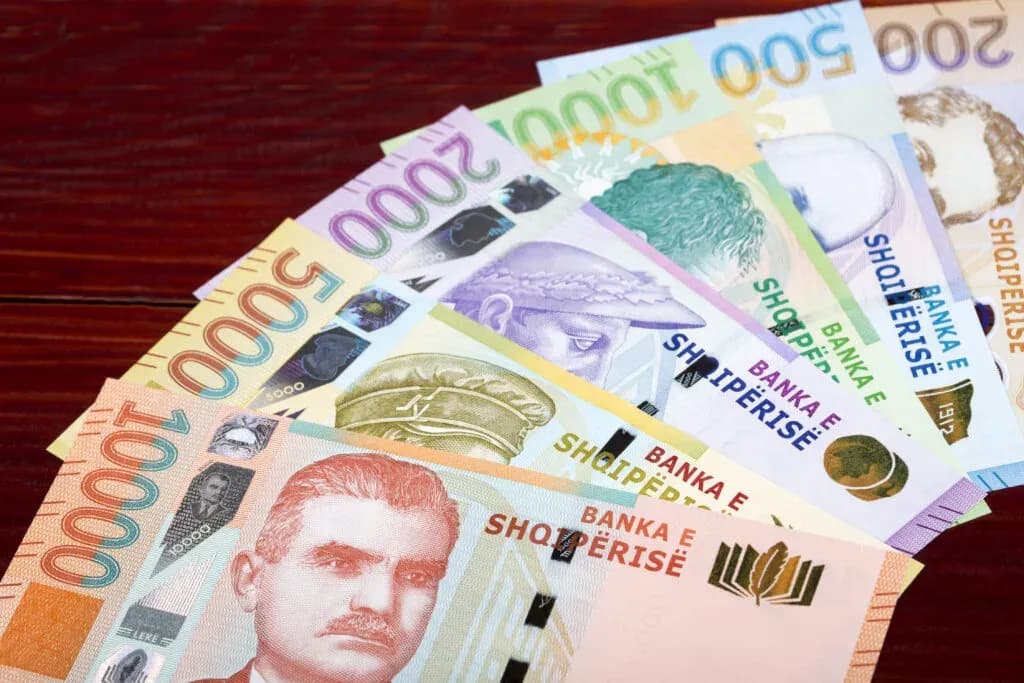 Jaka waluta obowiązuje w Albanii? Wszystko o leku albańskim i płatnościach