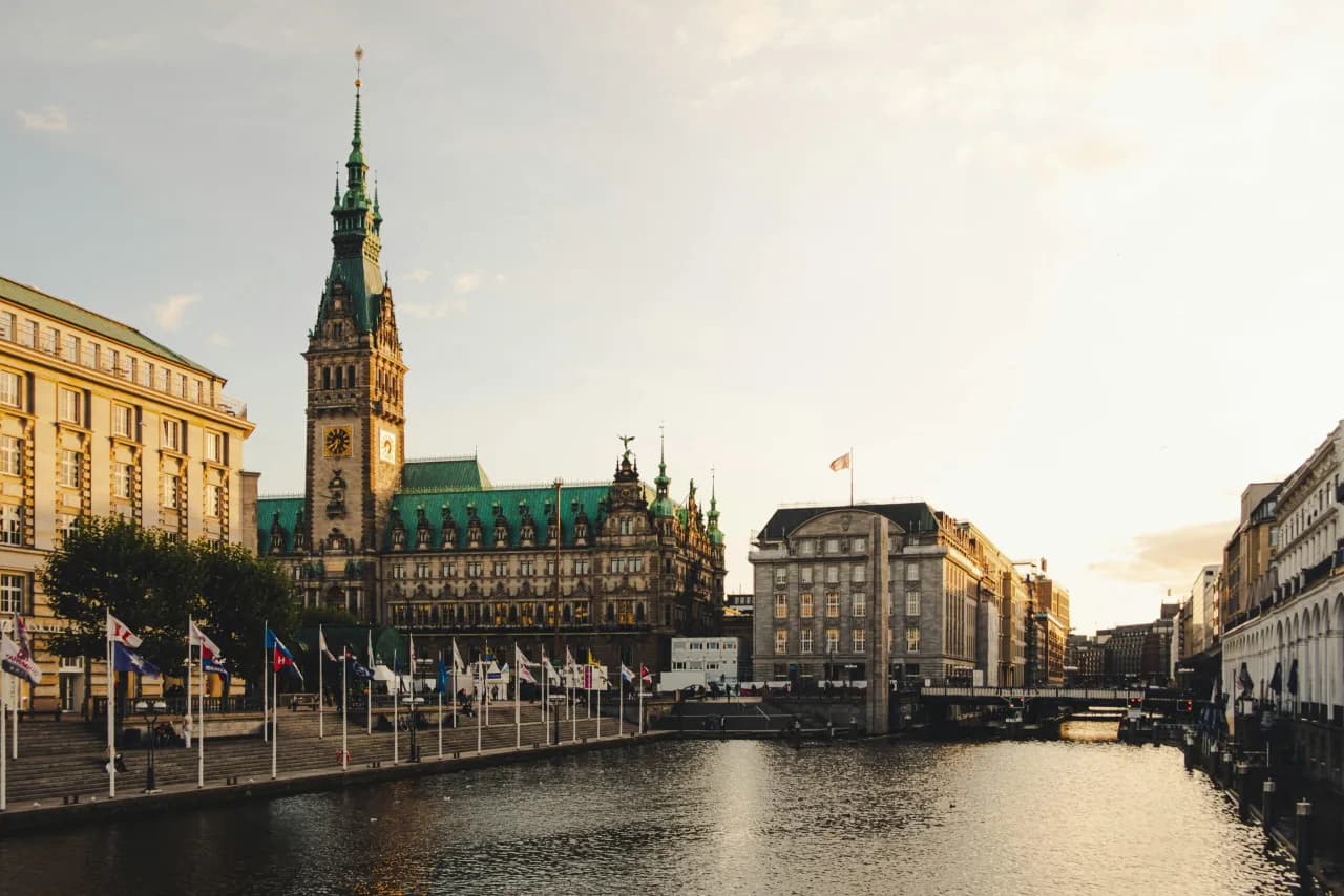 Czy w Hamburgu jest bezpiecznie? Oto, co musisz wiedzieć przed wizytą.